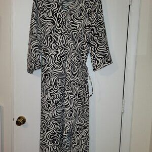 NWOT  H&M Multi Swirl Design Tie Wrap Dress
